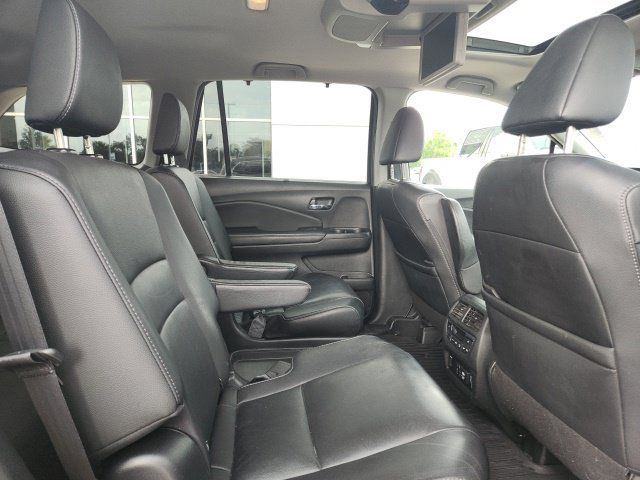 Used 2021 Honda Pilot Touring image 12