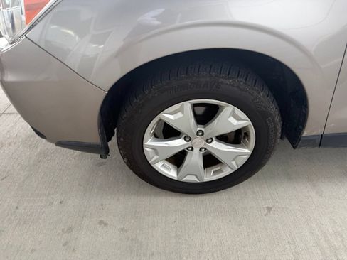 Used 2015 Subaru Forester 2.5i Limited AWD/4WD image 3