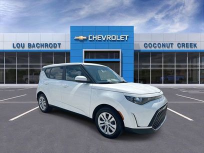 Used 2023 Kia Soul LX