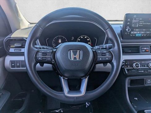 Used 2024 Honda Pilot EX-L image 13
