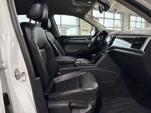 Used 2022 Volkswagen Atlas SE image 25
