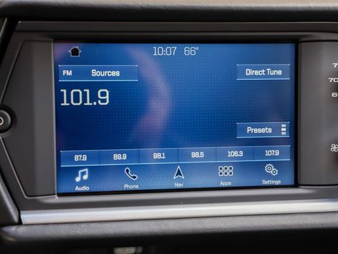 Used 2017 Ford GT RWD image 83