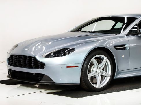 Used 2016 Aston Martin V8 Vantage GT image 10