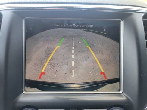 Used 2017 Jeep Grand Cherokee Trailhawk AWD/4WD image 25