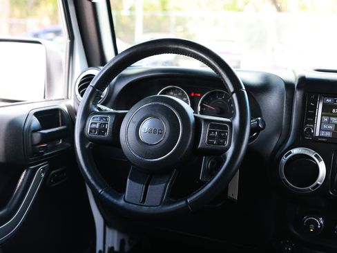 Used 2015 Jeep Wrangler Sahara w/ Connectivity Group image 29