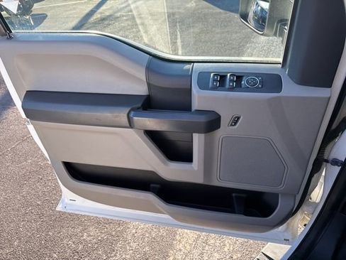 Used 2022 Ford F250 XL w/ Power Equipment Group image 17