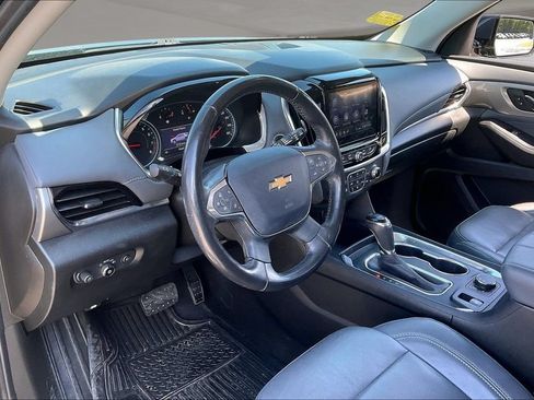 Used 2020 Chevrolet Traverse LT w/ Driver Confidence II Package FWD image 16