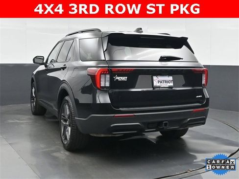 Used 2025 Ford Explorer ST-Line w/ ST-Line Street Pack image 10