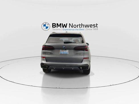 New 2026 BMW X5 xDrive40i w/ M Sport Package AWD/4WD image 2