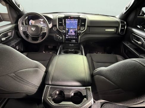 Used 2025 RAM 1500 Big Horn RWD image 32