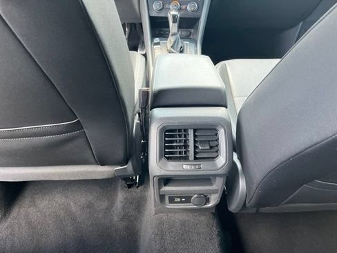 Used 2020 Volkswagen Tiguan SE R-Line w/ 3rd Row Seat Package AWD/4WD image 17