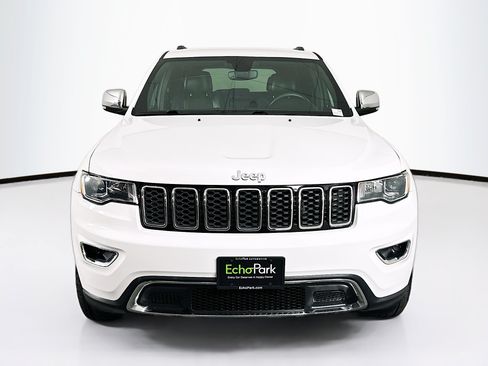 Used 2018 Jeep Grand Cherokee Limited RWD image 2