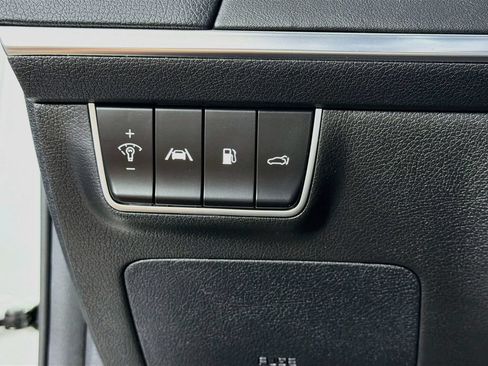 Used 2023 Kia Stinger GT2 AWD/4WD image 11