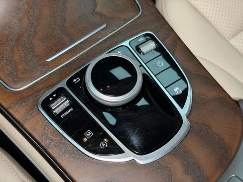 Used 2019 Mercedes-Benz GLC 300 image 43