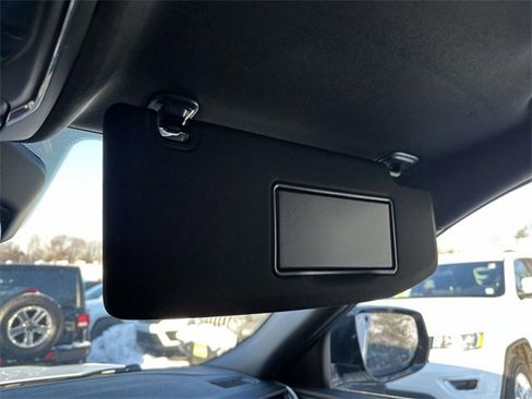 Certified 2024 Jeep Grand Cherokee L Altitude image 38