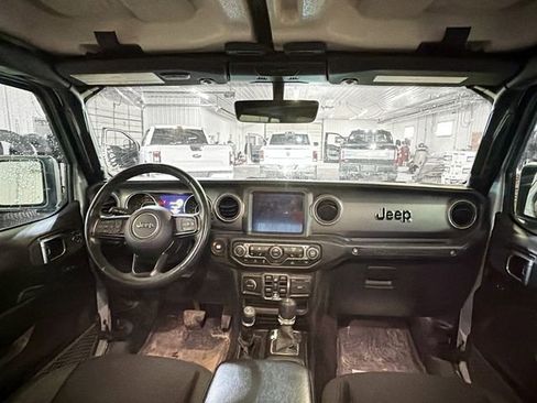 Used 2023 Jeep Wrangler Willys image 10