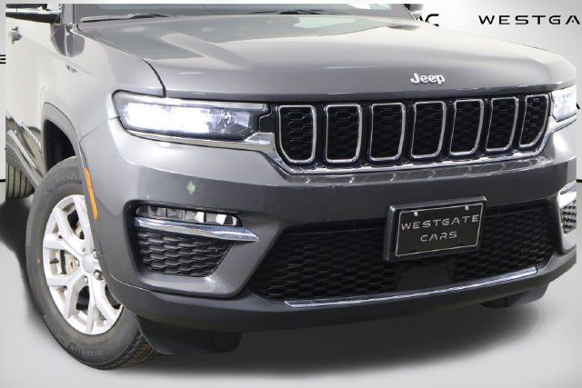 Used 2022 Jeep Grand Cherokee Limited AWD/4WD image 43