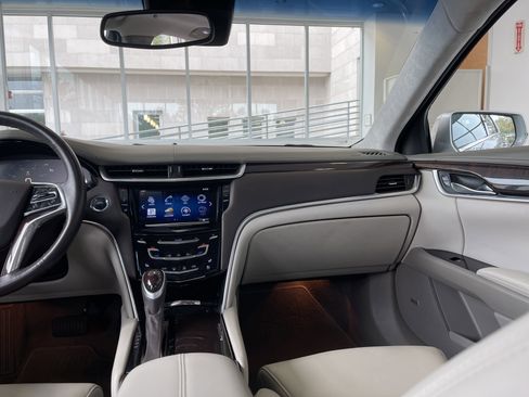 Used 2013 Cadillac XTS Platinum image 38