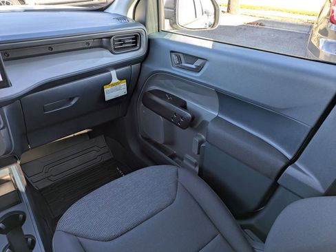 New 2025 Ford Maverick XL image 18