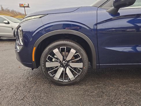 New 2026 Mitsubishi Outlander SEL image 8
