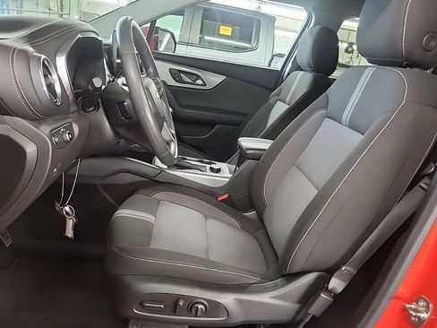 Used 2025 Chevrolet Blazer LT image 4