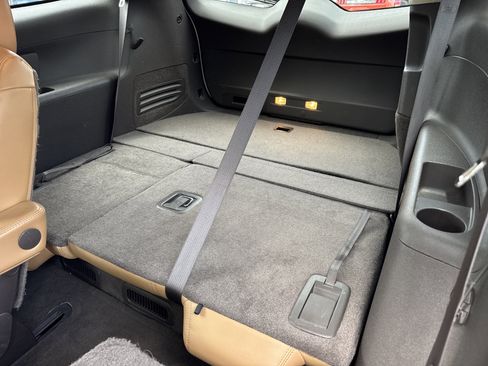 Used 2015 Buick Enclave Leather FWD image 11