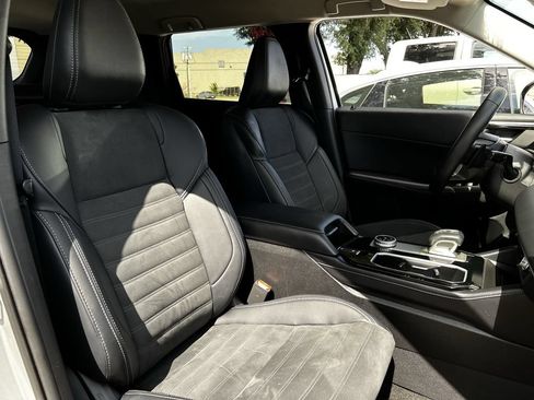Used 2025 Mitsubishi Outlander SE FWD image 28