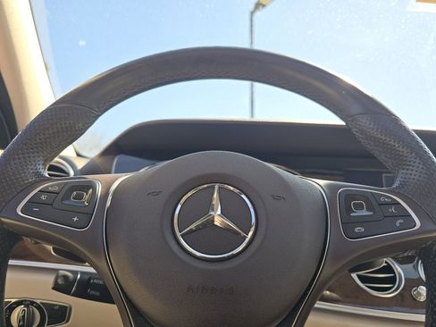 Used 2017 Mercedes-Benz E 400 4MATIC Wagon image 30