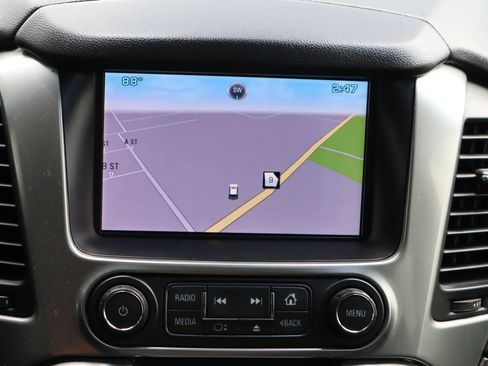 Used 2015 Chevrolet Suburban LTZ RWD image 29