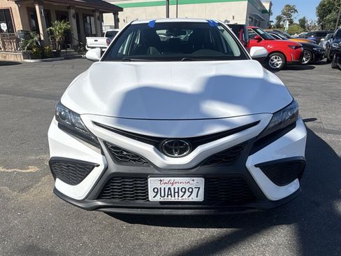 Used 2021 Toyota Camry SE FWD image 9