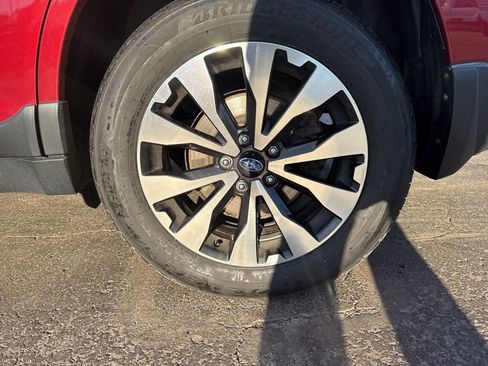 Used 2017 Subaru Outback 3.6R Limited image 17