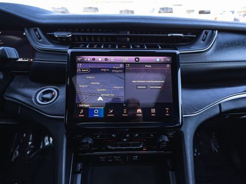 Used 2024 Jeep Grand Cherokee L Limited w/ Luxury Tech Group II image 34