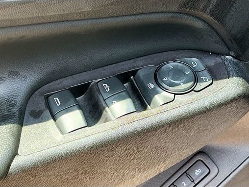 Used 2021 Chevrolet Equinox Premier AWD/4WD image 18