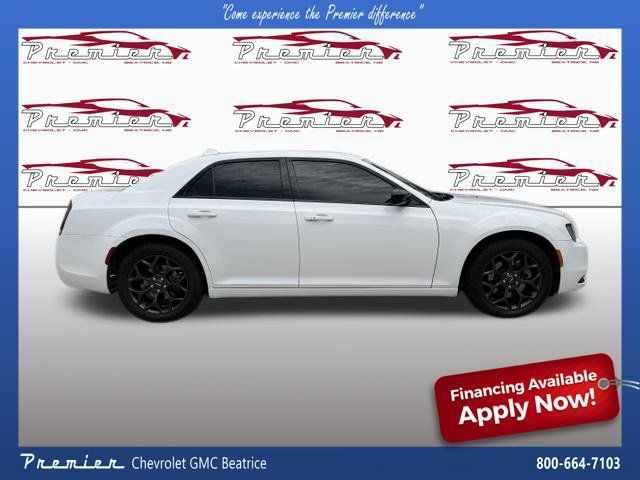 Used 2022 Chrysler 300 Touring w/ Sport Appearance Package AWD/4WD image 7