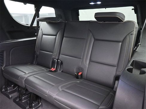 Used 2023 GMC Yukon XL SLT image 15