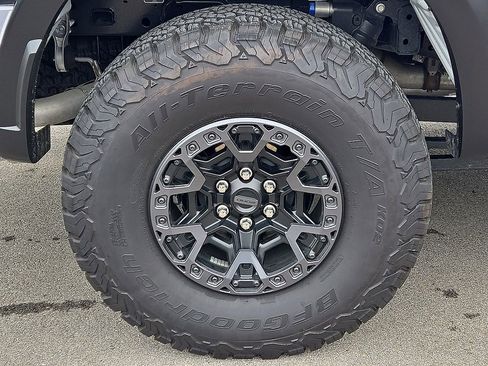 Used 2025 Ford F150 Raptor w/ Equipment Group 803A Raptor R AWD/4WD image 7