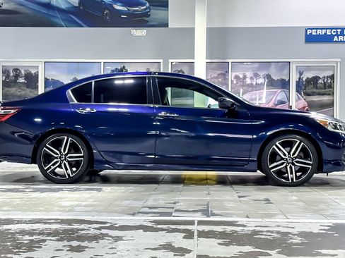 Used 2016 Honda Accord Sport image 7