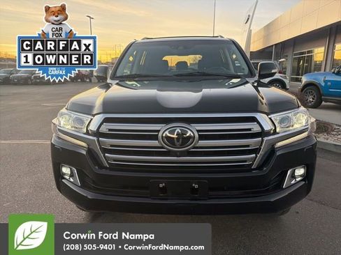 Used 2021 Toyota Land Cruiser image 2
