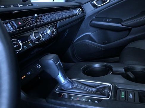 Used 2024 Honda Civic EX-L image 28