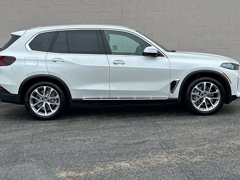 Used 2025 BMW X5 xDrive50e image 6