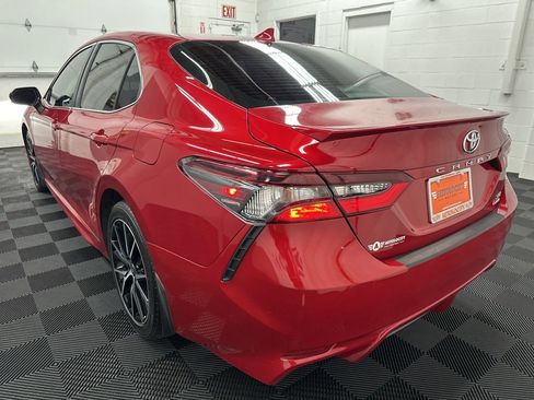 Used 2021 Toyota Camry SE w/ Cold Weather Package image 8