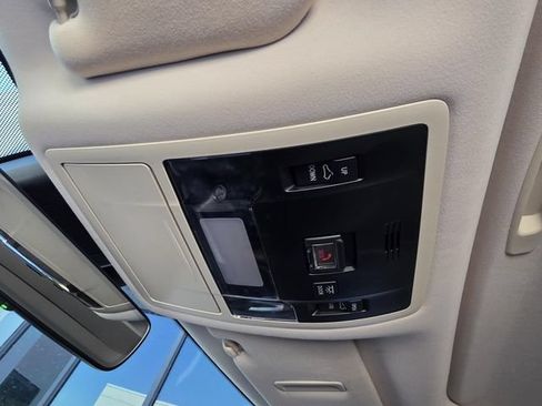 Used 2022 Lexus RX 350L Premium w/ Premium Package AWD/4WD image 34