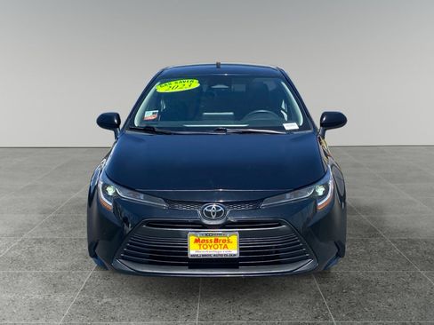Used 2023 Toyota Corolla LE FWD image 8
