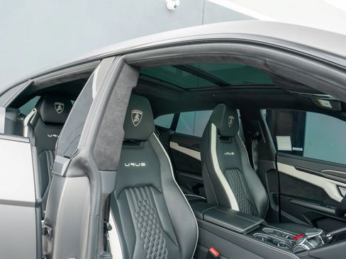 Used 2023 Lamborghini Urus S AWD/4WD image 13