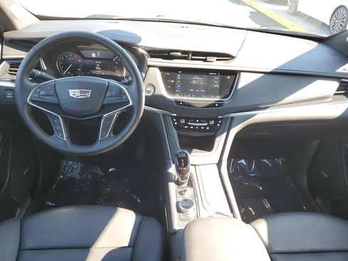 Used 2025 Cadillac XT5 Premium Luxury image 18