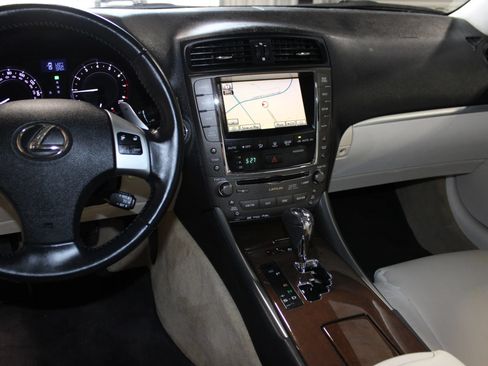Used 2011 Lexus IS 350C RWD image 18