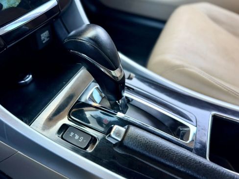 Used 2017 Honda Accord EX-L image 18