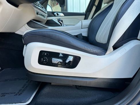 Used 2020 BMW X7 xDrive40i w/ M Sport Package image 41