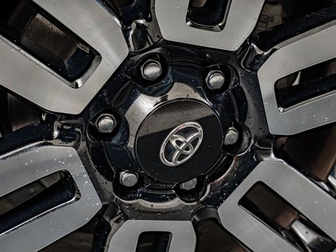 Used 2019 Toyota 4Runner Limited image 8