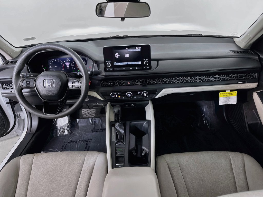 Used 2023 Honda Accord LX image 10